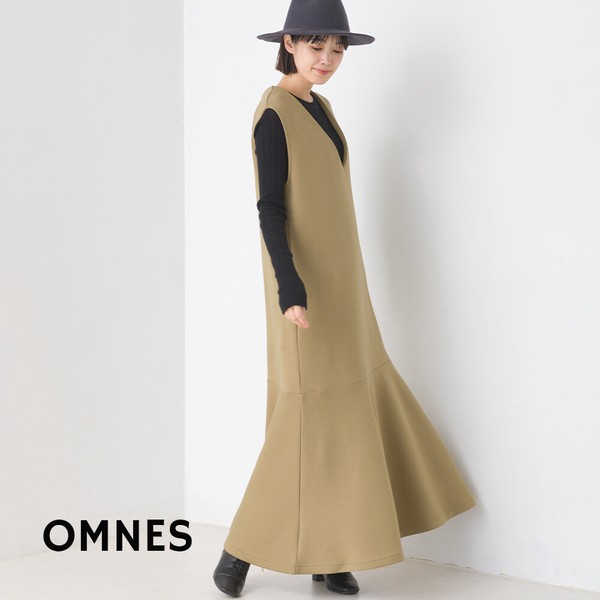 【再入荷】 ソフトダンボール裾フレアVネックワンピース ロング