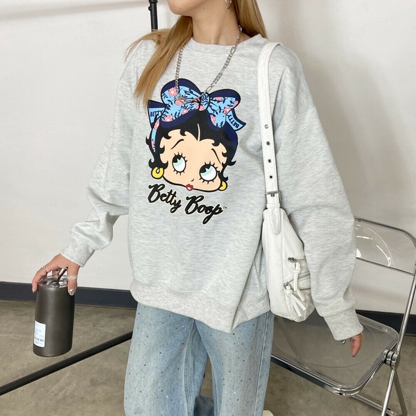 【2025新作】BETTYBOOPバックロゴプルオーバー　ベティちゃん　スウェット　トレーナー　春服
