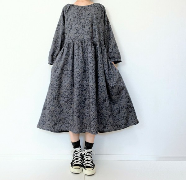 【handmade】Floral long sleeve dress　Thin,lightweight,and comfortable dress 100cotton gray
