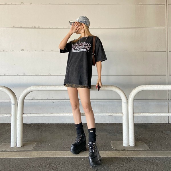 【再入荷】【2025新作】ブリーチロゴビッグT　ウォッシュド　カレッジロゴ　オーバーサイズ　夏服