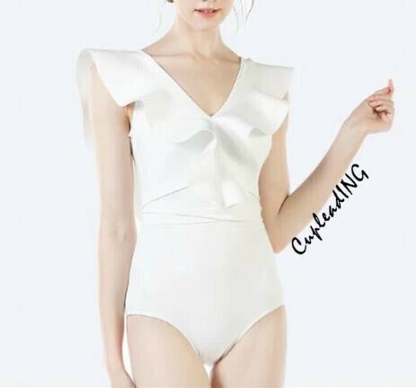 【2025春夏】早い者勝ち ピュアカラー 水着 セクシー Vネック ワンピース水着 スリムフィット 海辺
