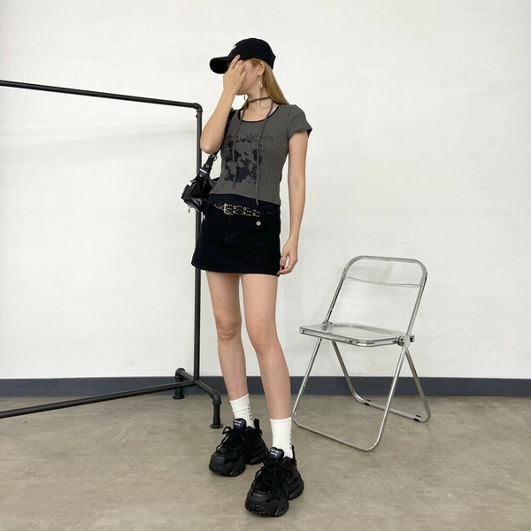【2025新作】リブアンサンブル風チョーカー付きトップス　レイヤード　デザイントップス　夏服