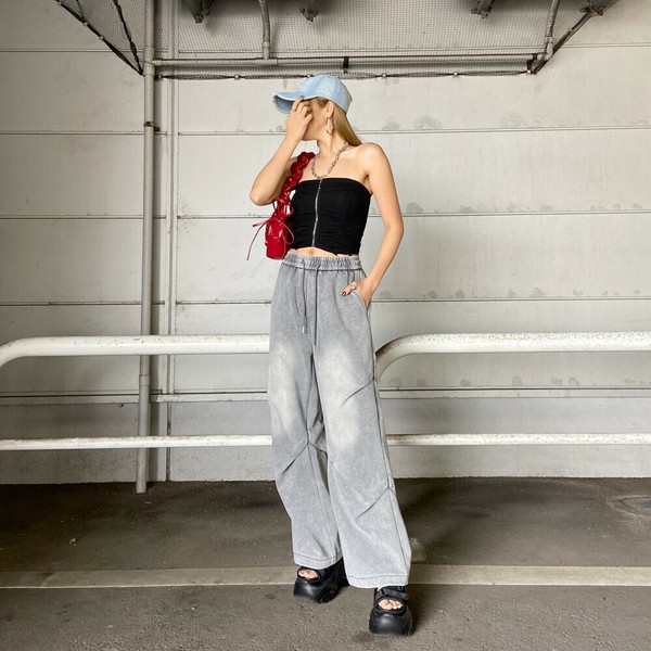 【再入荷】【2025新作】ドロストベアトップ　ブラトップ　インナー　パッド付き　ZIP　シャーリング
