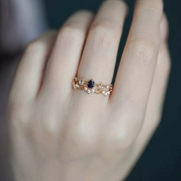 Lace-Inspired Ring with Black Crystal