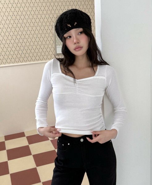 【2025秋冬新作】シャーリング切り替え長袖カットソー