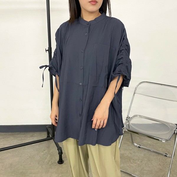 【2025新作】ドロストBIGブラウス　シャツ　羽織り　羽織　ゆったり　ワイド　無地　柄