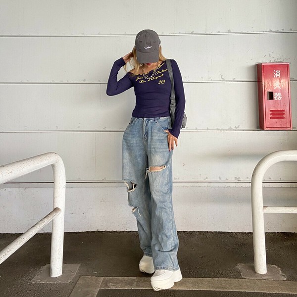 【2025新作】ワンショルダーロゴTシャツ　ワンショルダー　ヘンリーネック　カラーロゴ　ロンT　秋服