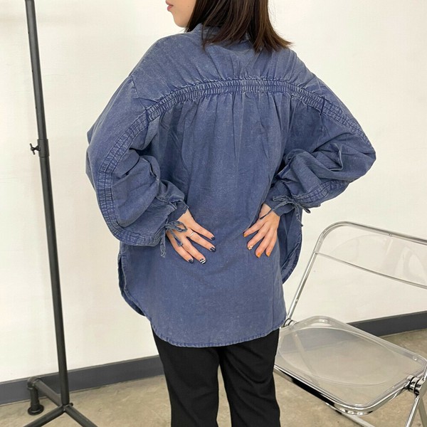 【2025新作】硫化染め袖ドロストシャツ　ゆったり　体型カバー　重ね着　秋服　デザイントップス