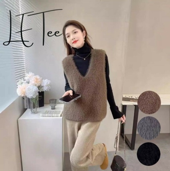 フェザーニットVネックベスト/レイヤードコーデ