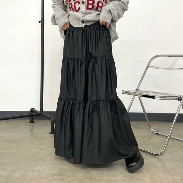 【2025新作】合成皮革ティアードスカート　フェイクレザー　ロング　フレア　秋　冬　ゆったり　ワイド