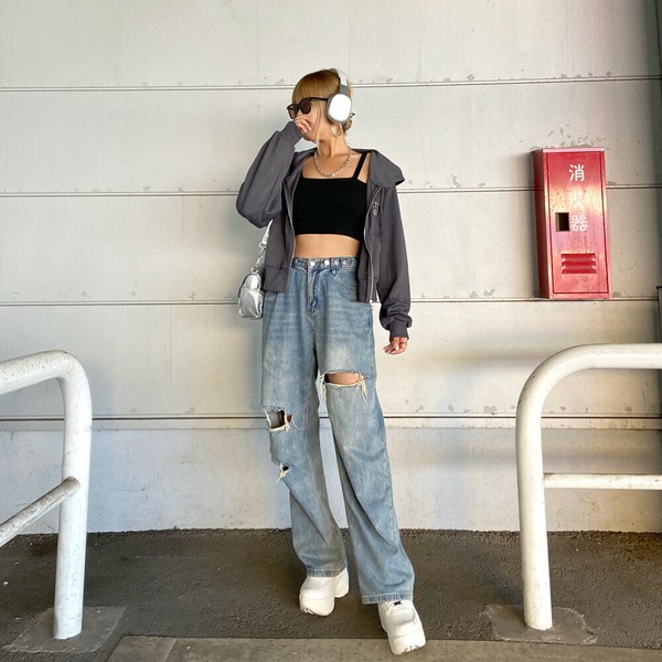 【2025新作】BETTYBOOPフードZIPパーカー　ベティちゃん　キャラクター　バックプリント　刺?ロゴ