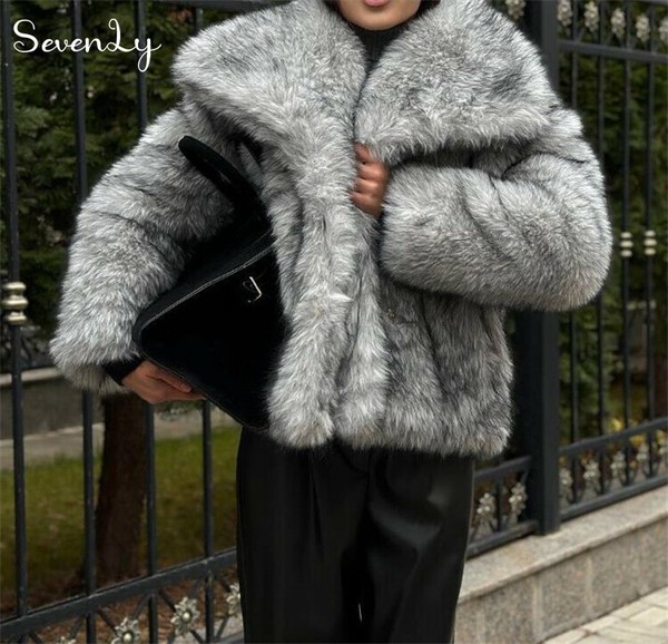 2025 秋冬 ショート丈フェイクファーコート コート レディース「2025新作」