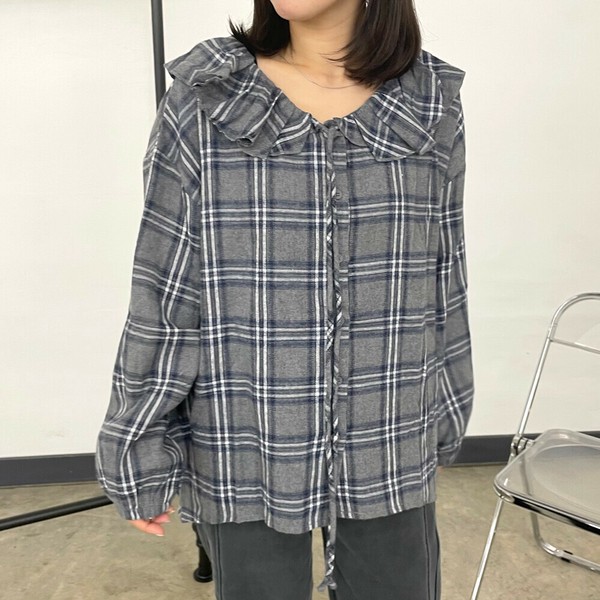 【2025新作】フリルチェックブラウス　チェック柄　デザイントップス　長袖　大人カジュアル　秋服