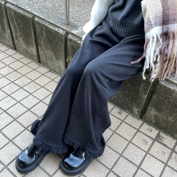 【2025新作】暖裾フリルパンツ　防寒　裏起毛　ワイド　ゆったり　大人カジュアル　秋服　冬服