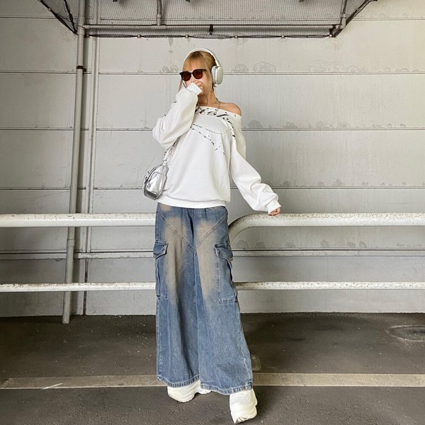 【2026新作】ハトメオフショルプルオーバー　クロス　十字架　レタリング　スウェット　ワンショル