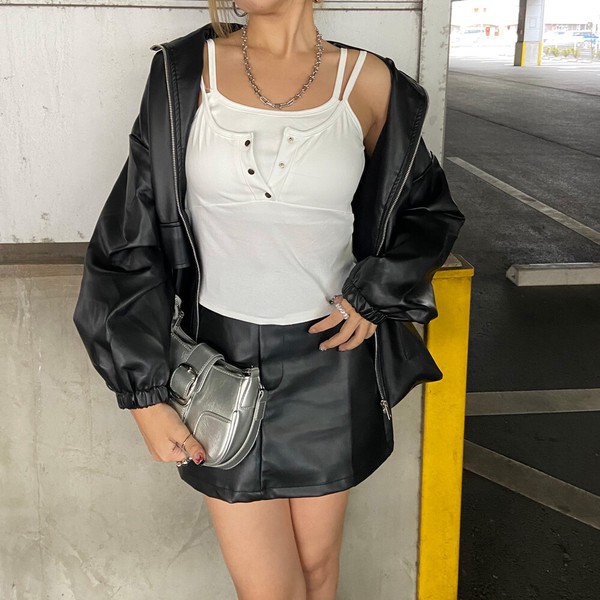 【2026新作】シルバーボタンアンサンブル風キャミソール　インナー　パッド付き　配色　レイヤード風