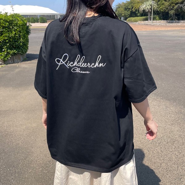 【2026新作】バック刺繍ロゴTシャツ　ゆったり　体型カバー　ワイド　夏　ビッグT　シンプル　無地